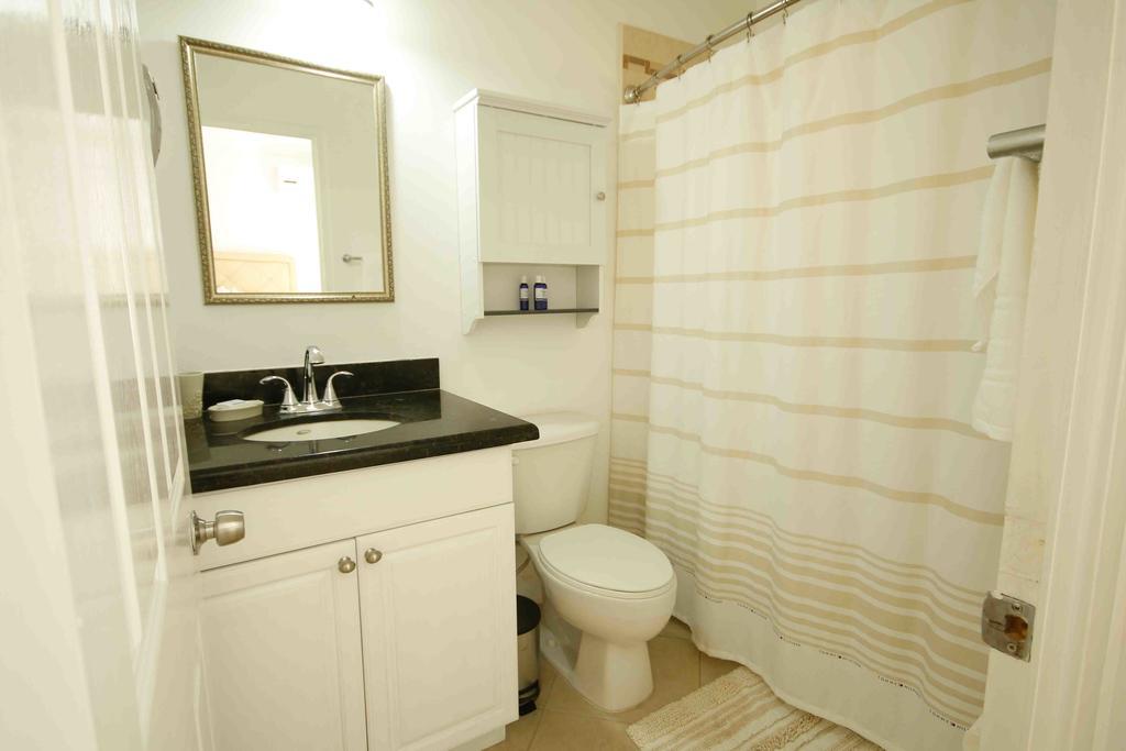 Cattleya Luxury Suites Kingston Buitenkant foto