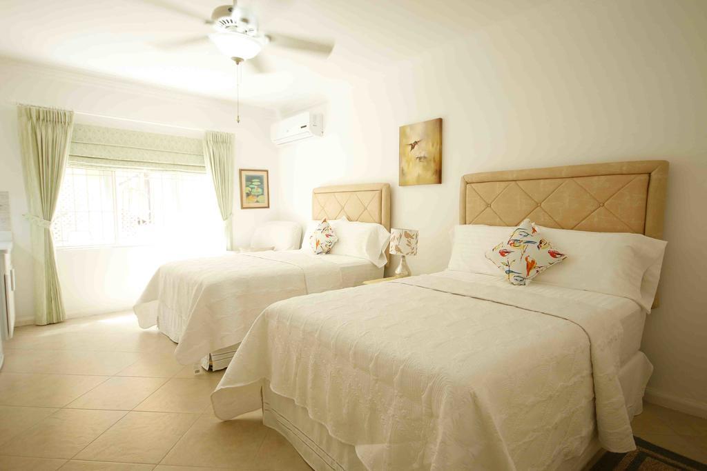 Cattleya Luxury Suites Kingston Buitenkant foto